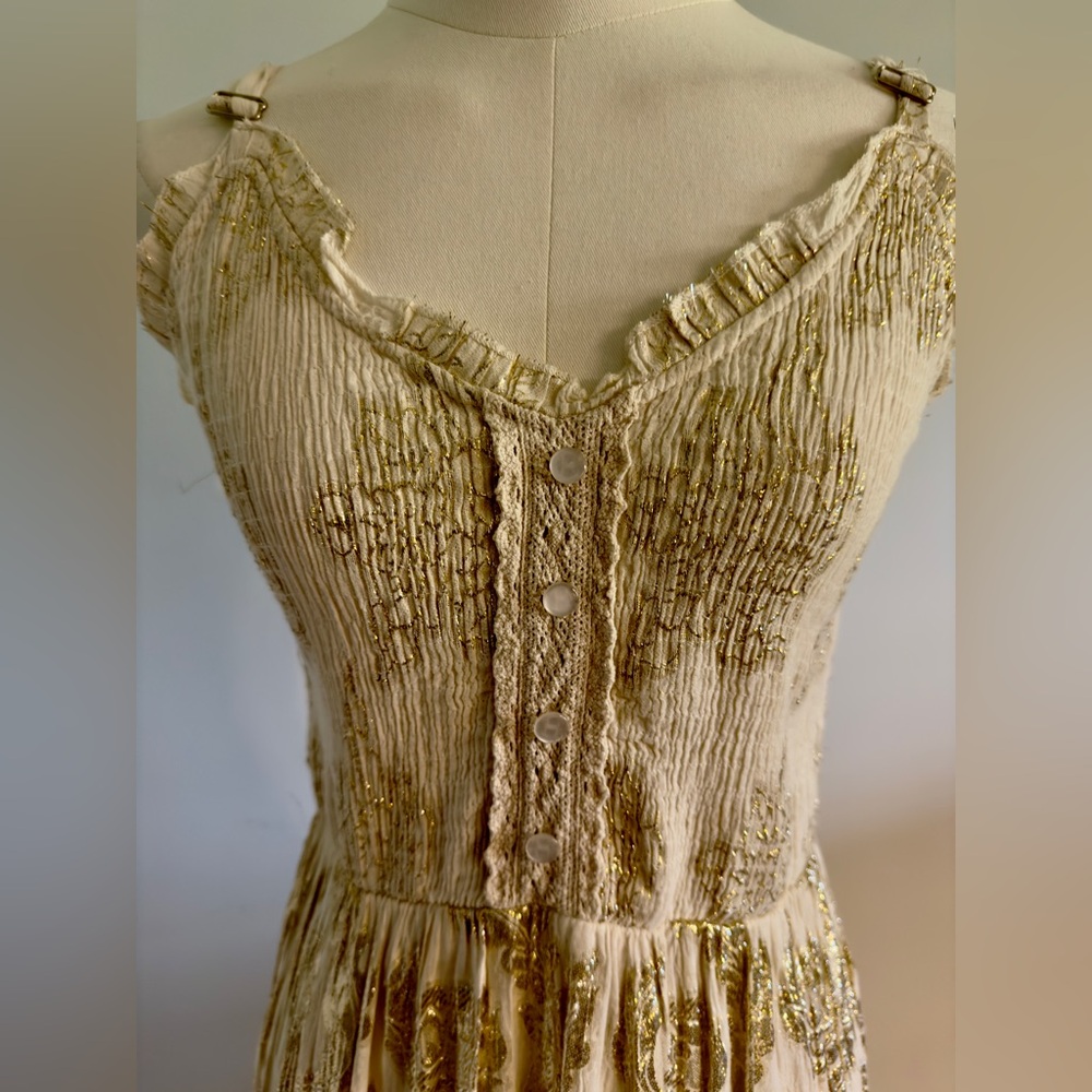 Chic Cream and Gold Lace Maxi Dress NWOT - Picture 5 of 10